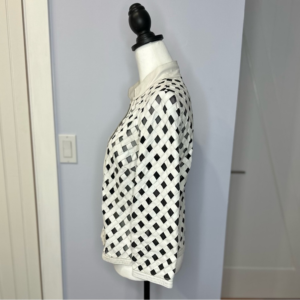 Carlisle Collection White Leather black lined Lattice Women's jacket. SZ 4. EUC - Picture 3 of 12
